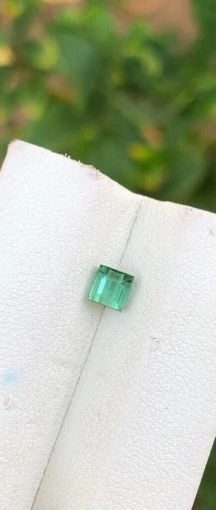 NATURAL TOURMALINE GEMSTONE FOR WIRE WRAP SQUARE SHAPE APPLE GREEN, 0.50 CARAT product image (2)