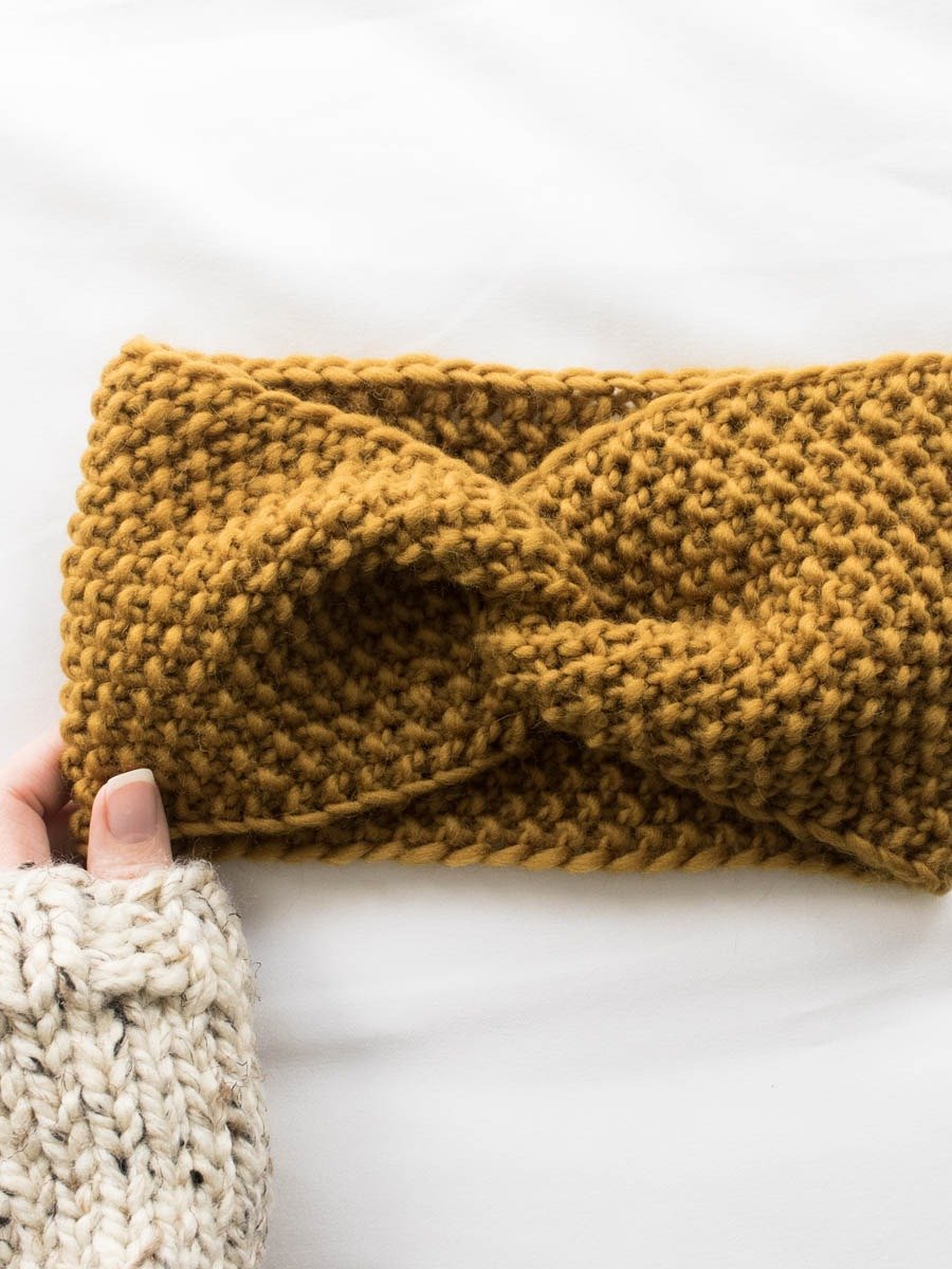 Seed Stitch Twist Headband Knitting Pattern - Honeycomb product image (1)