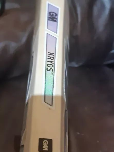 Genuine Gunn & Moore Kryos 808 Cricket Bat 2lb 10 1/2oz product image (5)