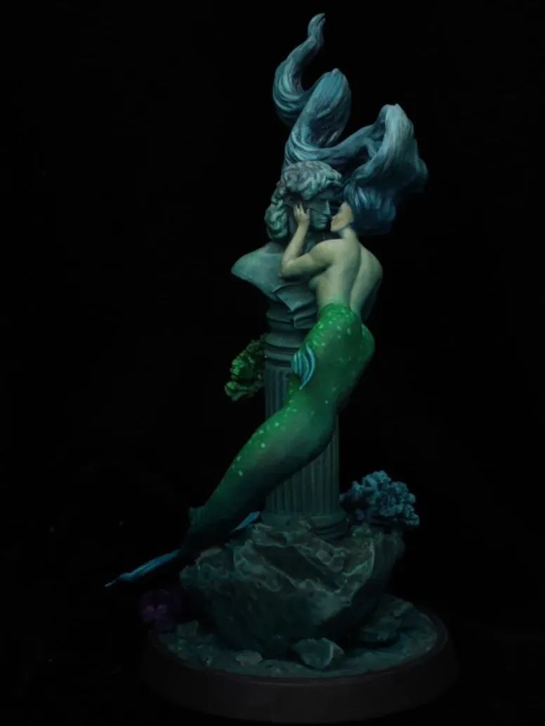 The Embrace - Mermaid Miniature product image (3)