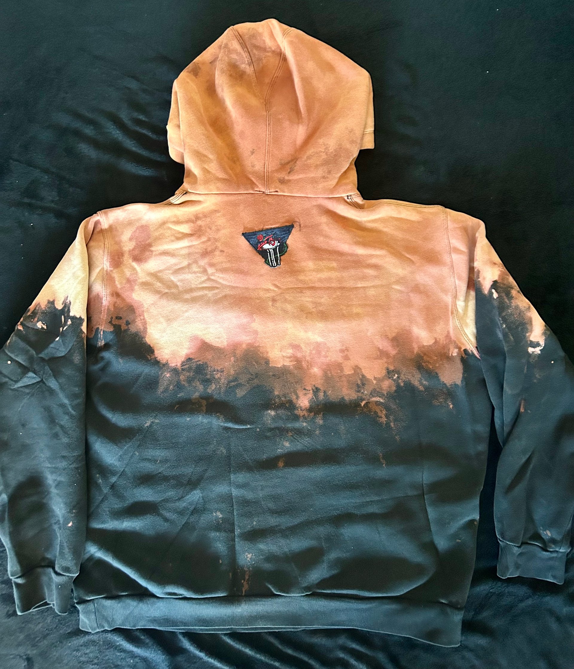 LUMASE HOODIE product image (2)