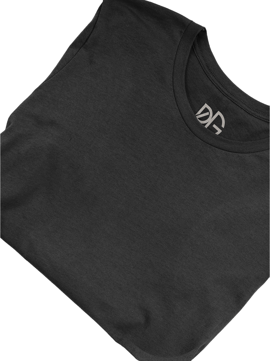 MOM - Minimalism On Maximum Label On Back T-Shirt product image (5)