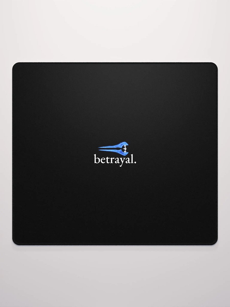 Betrayal Gaming Mouse Mat - Halo-Inspired Desk Accessory product image (3)