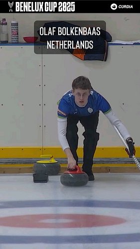 Olaf goes wide on the hit…
Catches his own stone…
Still scores 2.
Not pretty. Effective.

#curling #beneluxcup #netherlands #...