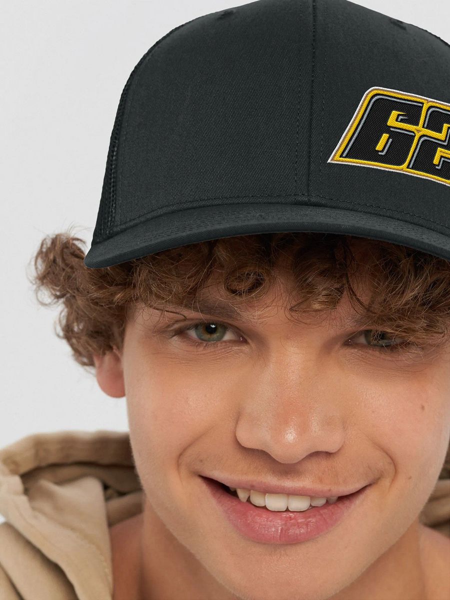 62 Trucker hat product image (8)
