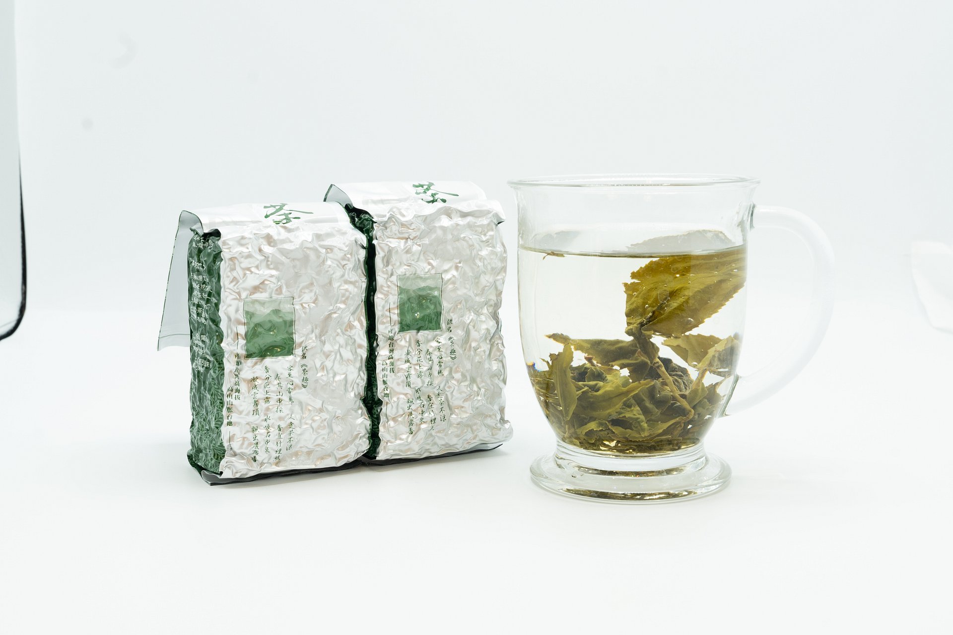 台灣阿里山高山烏龍茶（150克*2袋） product image (1)
