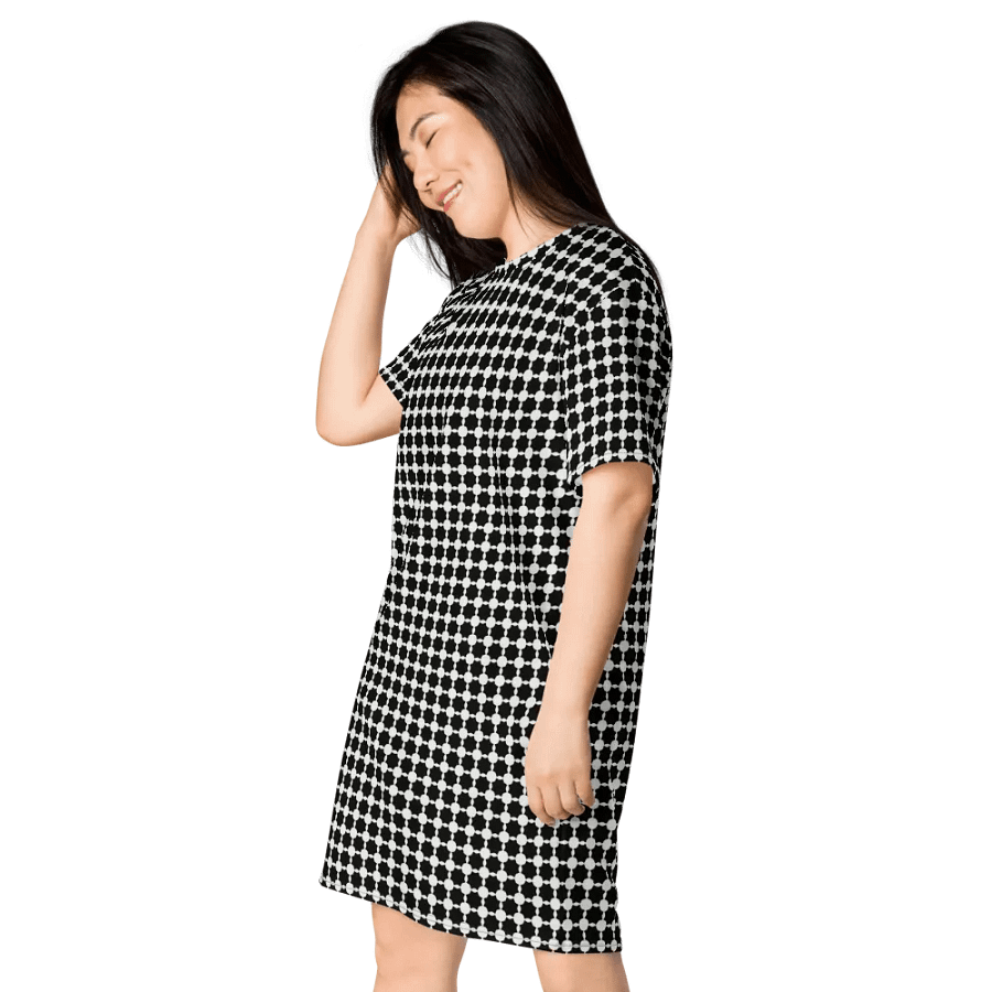 Abstract Black and White Chain Ladies T Shirt Dress product image (10)