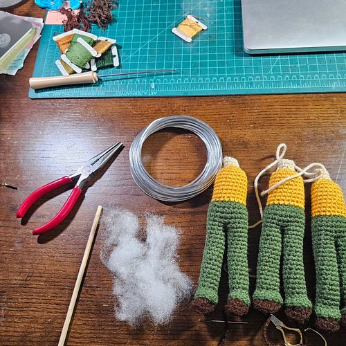 Had a lovely time stitching with @olivethisfelt this afternoon! In a very random coincidence, we were both stitching the bott...
