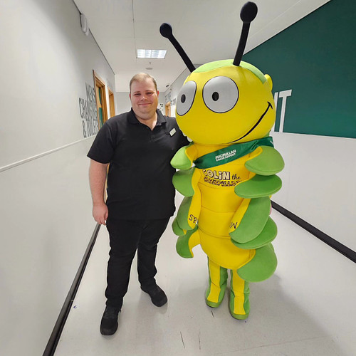 Yesterday I met #colinthecaterpillar
for #macmilliancoffeemorning

They say never meet your heroes, but I disagree!

 @marksa...