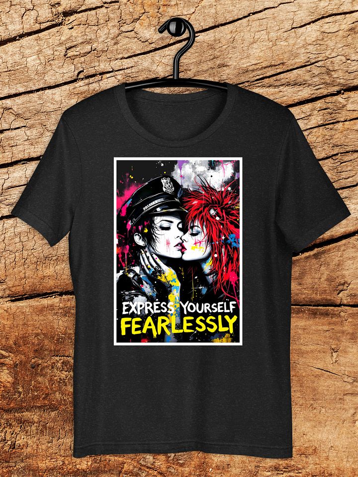"Express Yourself Fearlessly" Girls Kiss Graphic Unisex T-Shirt product image (1)