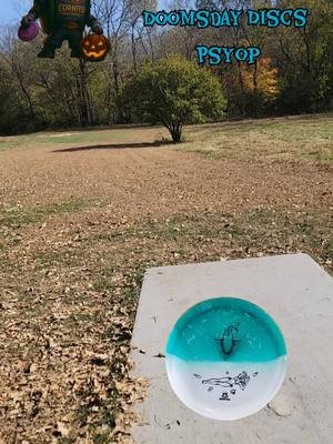 Doomsday Disc Psyop is such a great understable 9 speed. Putting still needs work, easy birdie turned into a par. #CornfedDG🌽 #ThrowYourPassion #discgolf #DoomsdayDisc #TeamDoomsday 