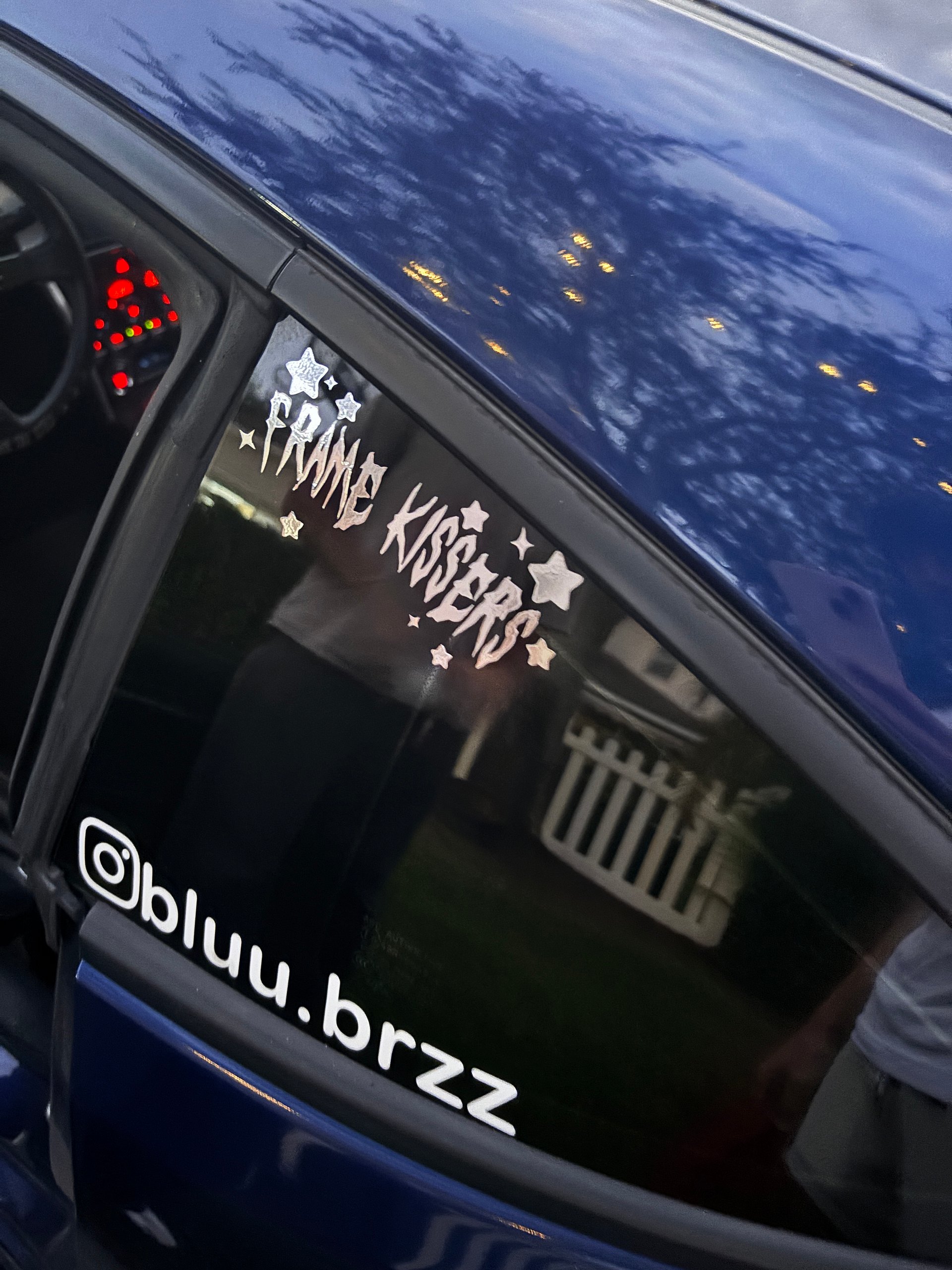 FRAME KISSERS CHROME MINI WINDOW STICKER product image (1)