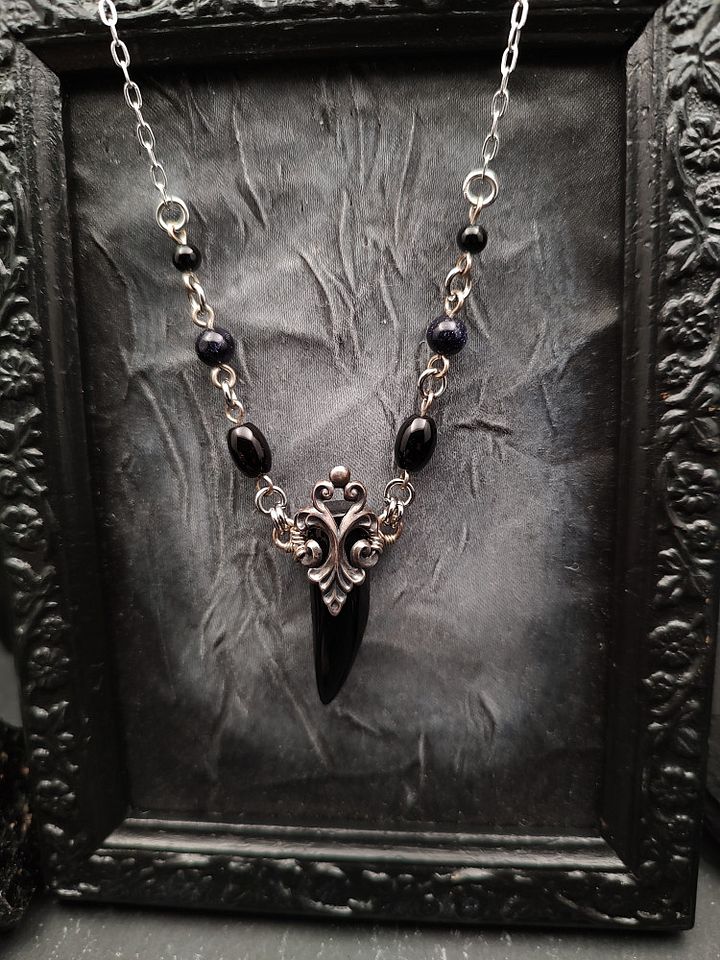Wrapped Talisman - Noir Fancy Spike product image (1)