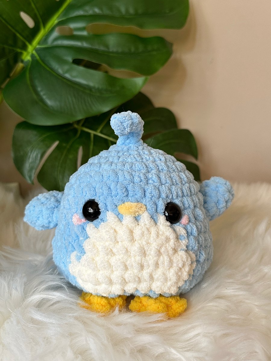 Chonky Penguin product image (1)