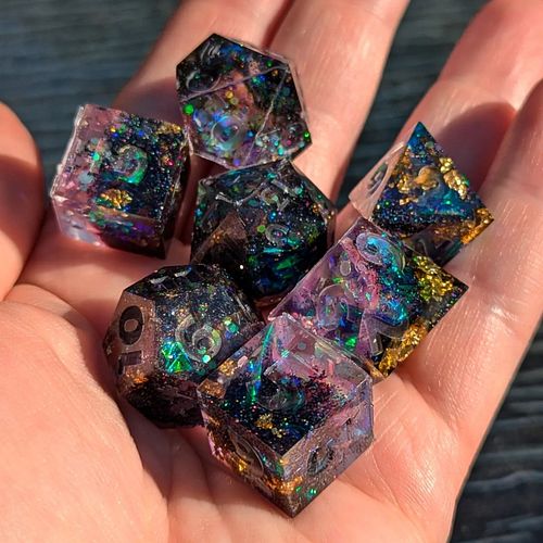 When you're goofing off and you accidentally create magic 👀✨ 

#HandmadeDice #ShopSmall #MadeInCanada #resin #resindice #resi...