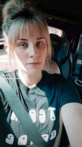 Don't mind me.......I'll figure out the direction you're going 😅
#sarcasticmom #friyay #hotmessmomsclub #justforfun #sorrynot...