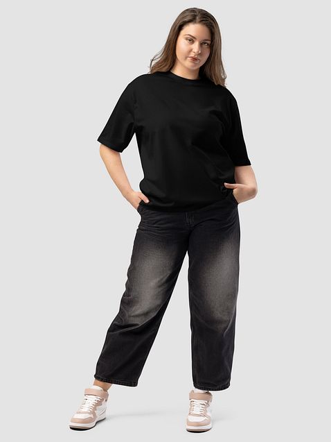 Photo showing Cotton Heritage Oversized Heavyweight T-Shirt
