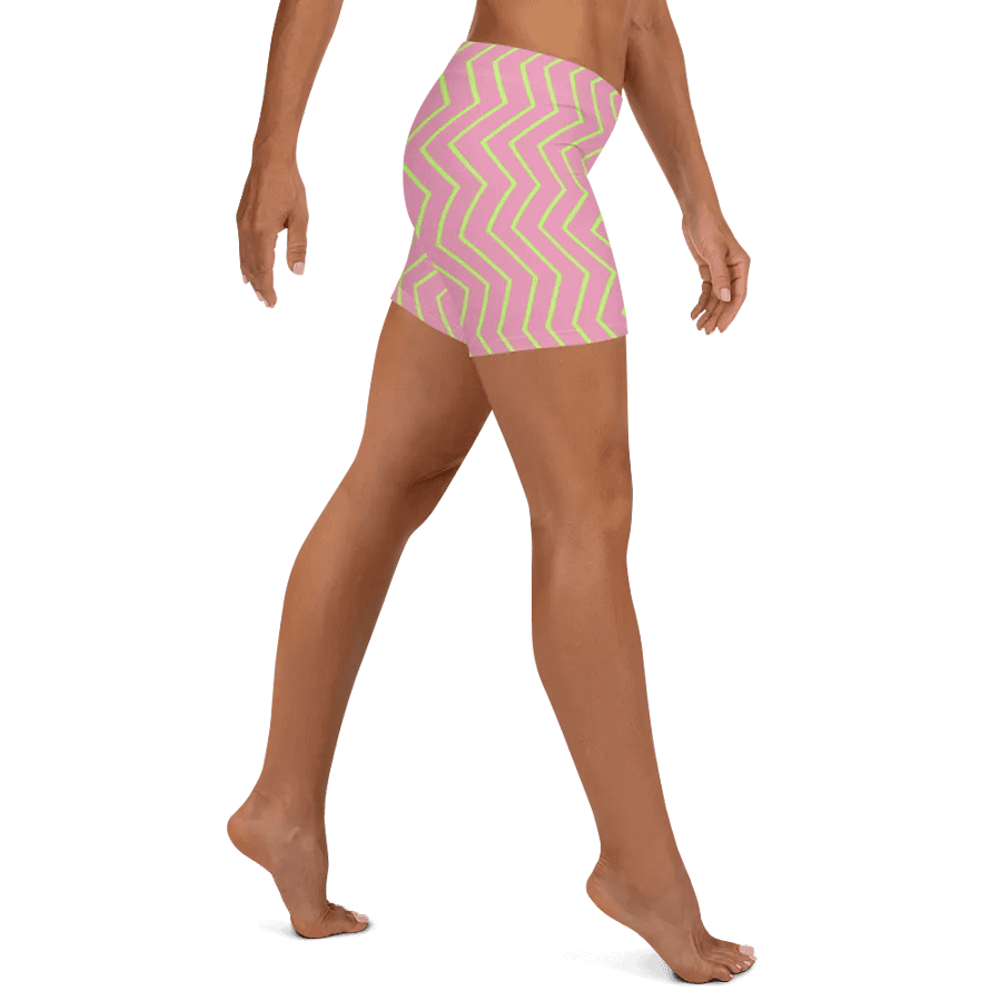 Zigzag Zest Pink Shorts product image (6)
