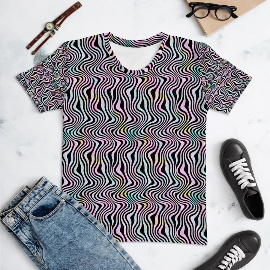 Ladies T shirt all over print wavy turquoise pink and black design ideal for light travel and slimming look product image (10)
