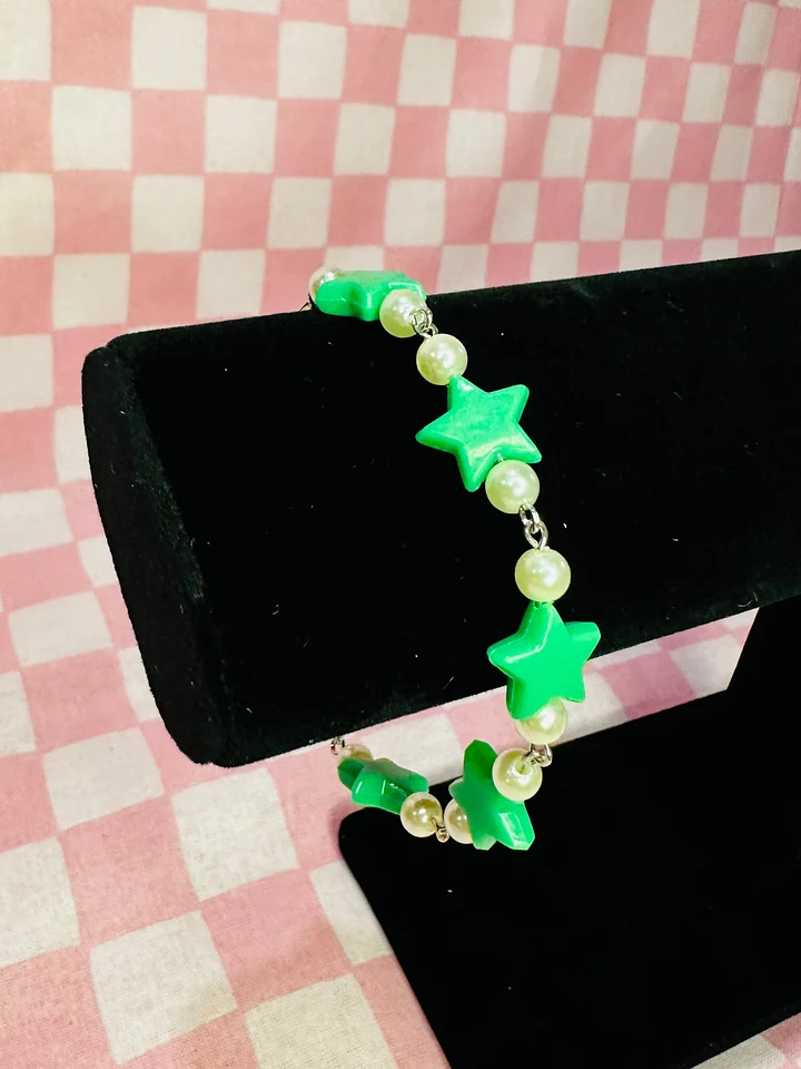 Green Star Pearl Bracelet product image (1)