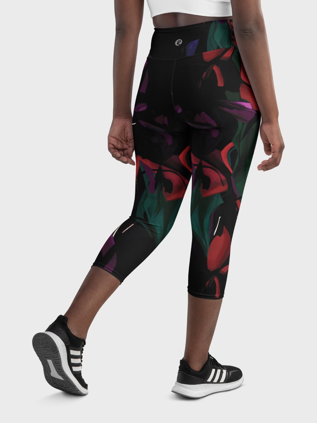 Capri Leggings "Blosoom At Midnight" Printed product image (7)