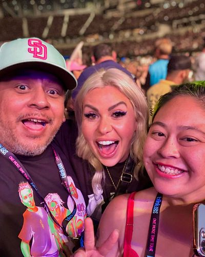 Had a blast at the @blink182 show tonight and pretty much hung out with @meganholiday 🤘🏽😝🤘🏽 with my forever blink partner @ak...