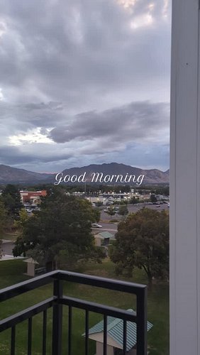 It's just about 7:30am.
Good morning from South Salt Lake!

.
.
.

#slc #utah #saltlakecity #slcut