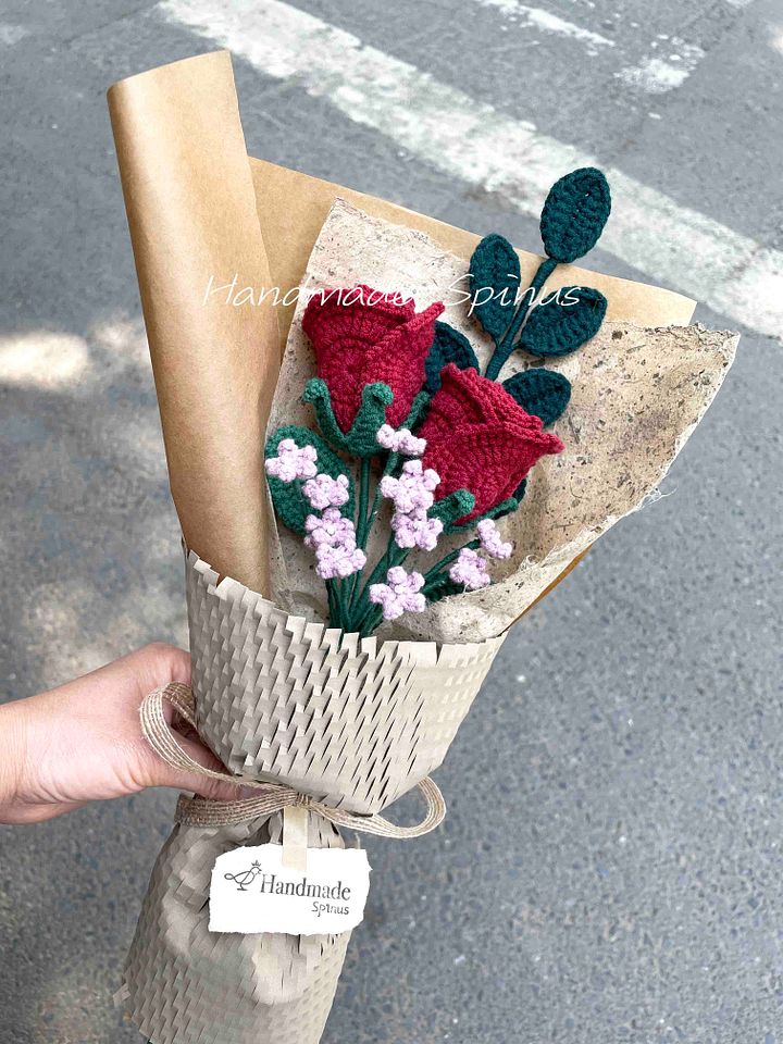 Red Rose Crochet Knit Bouquet - Forbidden City product image (1)
