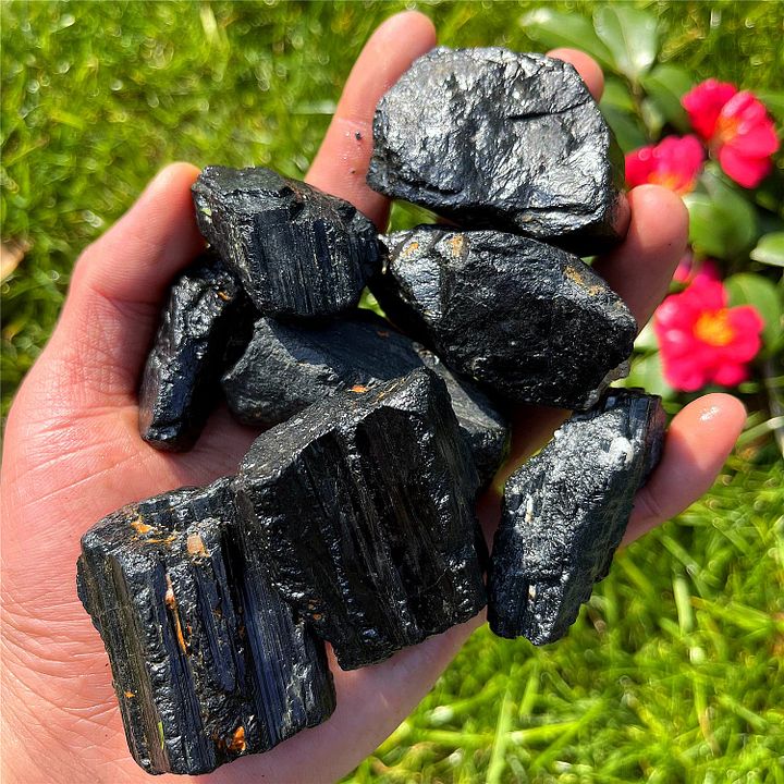 Raw Black Tourmaline product image (1)