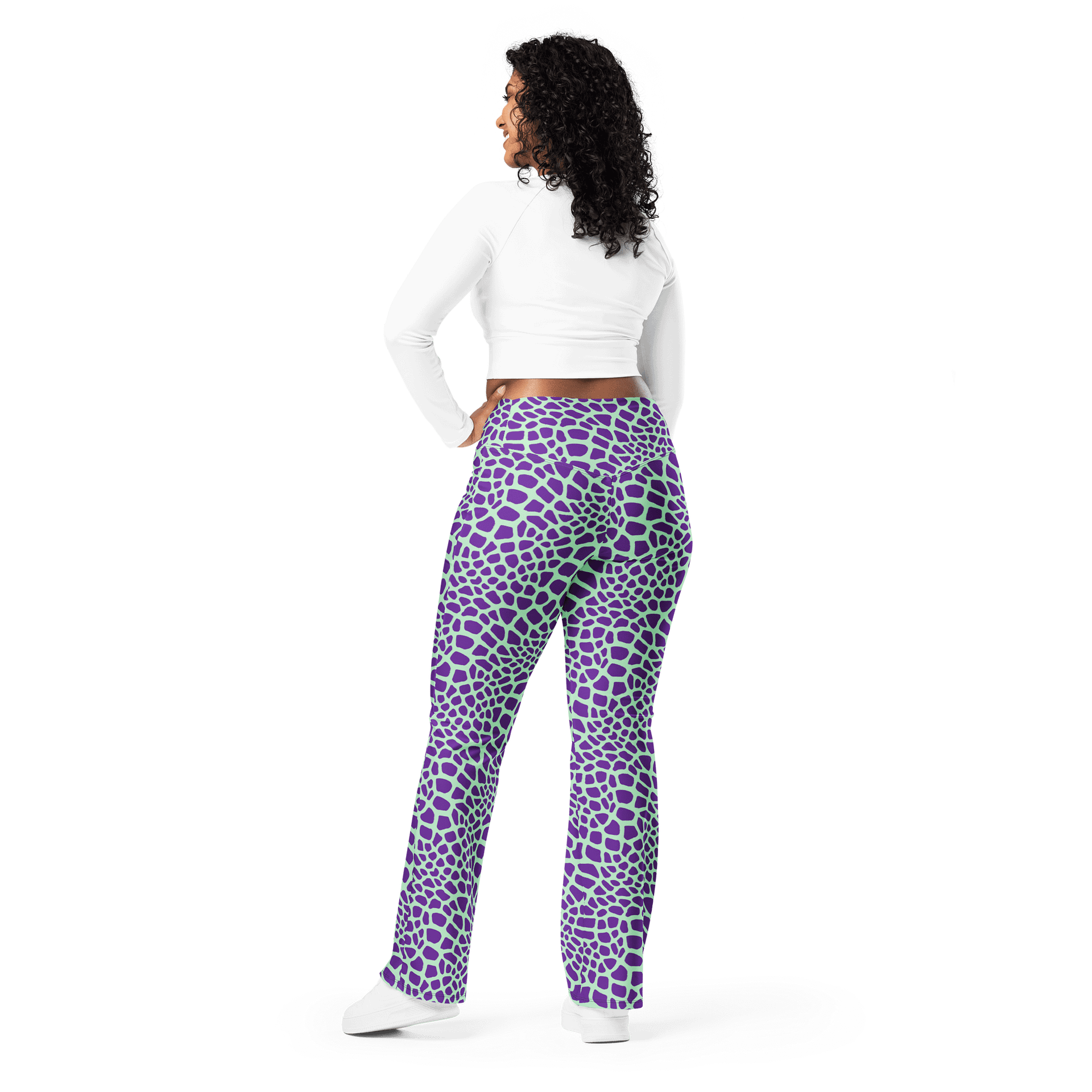 Green Giraffe Flare Leggings product image (6)