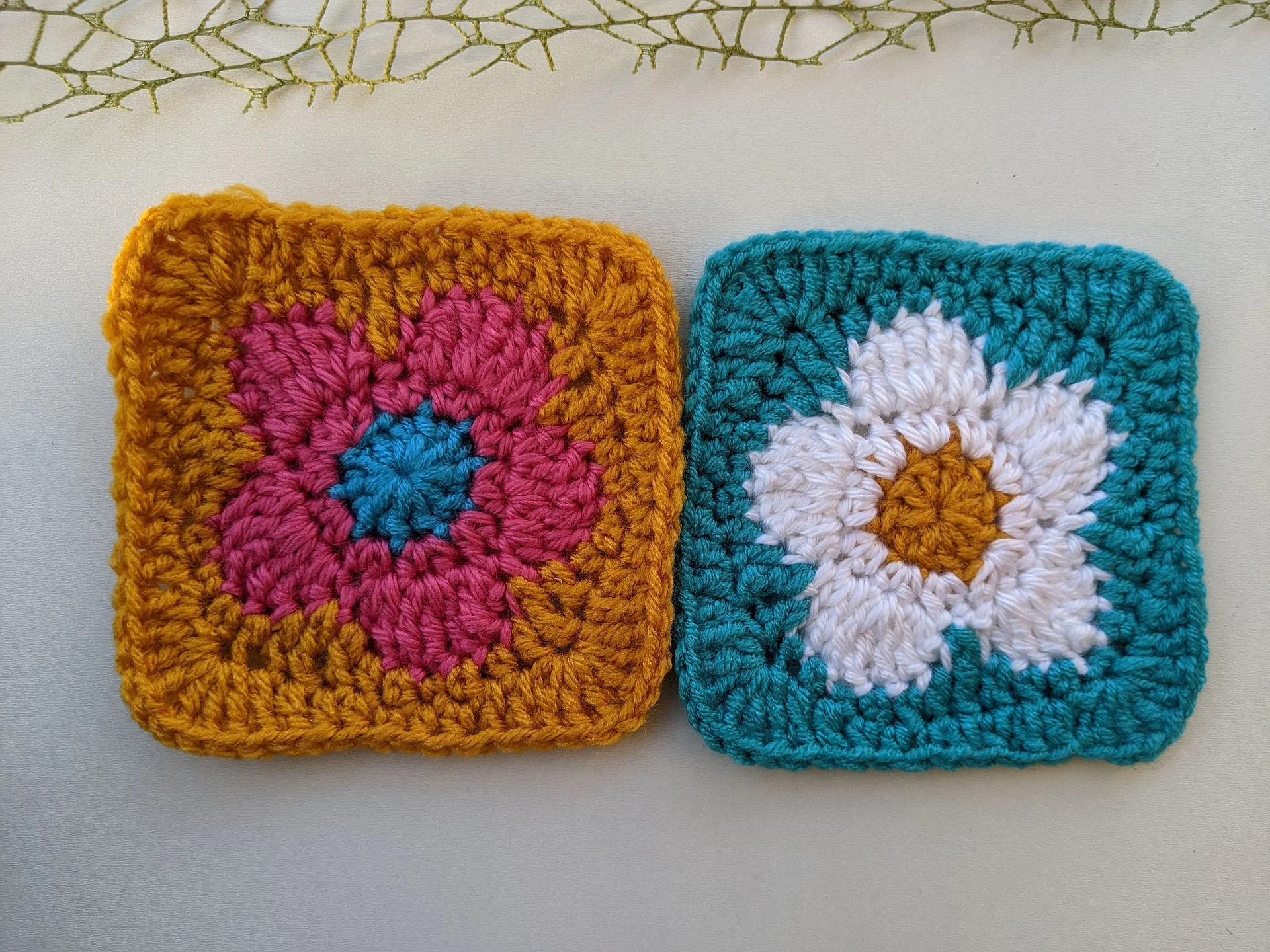 Crochet Daisy Flower Granny Square Pattern product image (9)