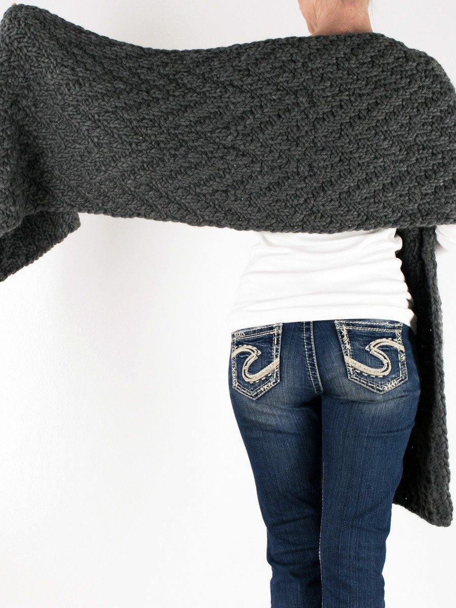 Chevron Blanket Scarf Knitting Pattern - Reverie product image (2)
