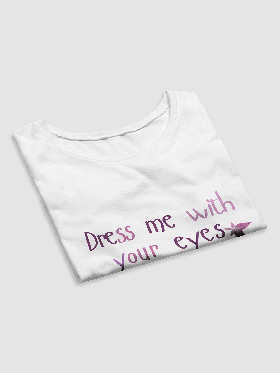 Dress me with your eyes Women's Crop Tee product image (21)