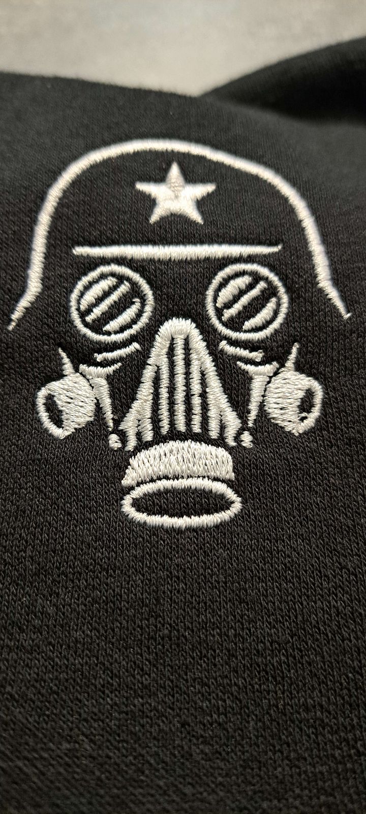 RES 2025 Pullover brodés product image (2)