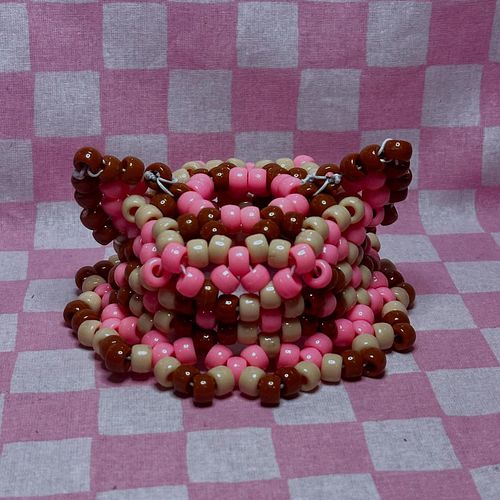 Labubu-sized Cat Ear Kandi Bucket Hat !! 😻
inspired by: fairykandi 
.
.
.
#kandi #kandibuckethat #labubu #labubuclothes #bead...