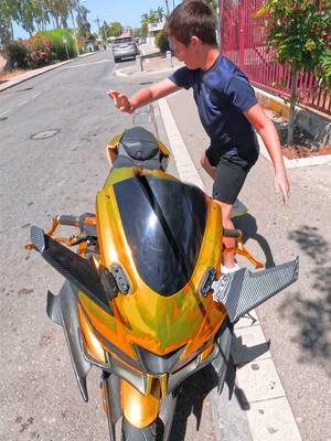 Dont touch it 🤣 #bike #prank #girl #social #scary #bike #sportbike #kids  