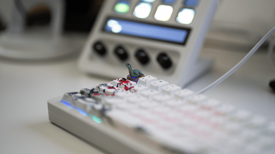 Nessie Apex Keycap product image (2)