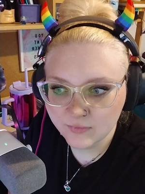 #crazy #foryoupage❤️❤️ #❤️💛💚💙💜🌈💋😘😍 #twitchstreamer #momgamer 