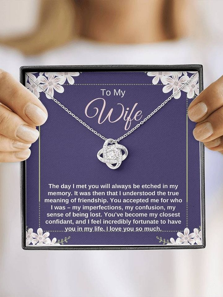 Wife Love Knot Necklace - My Closest Confidant product image (1)