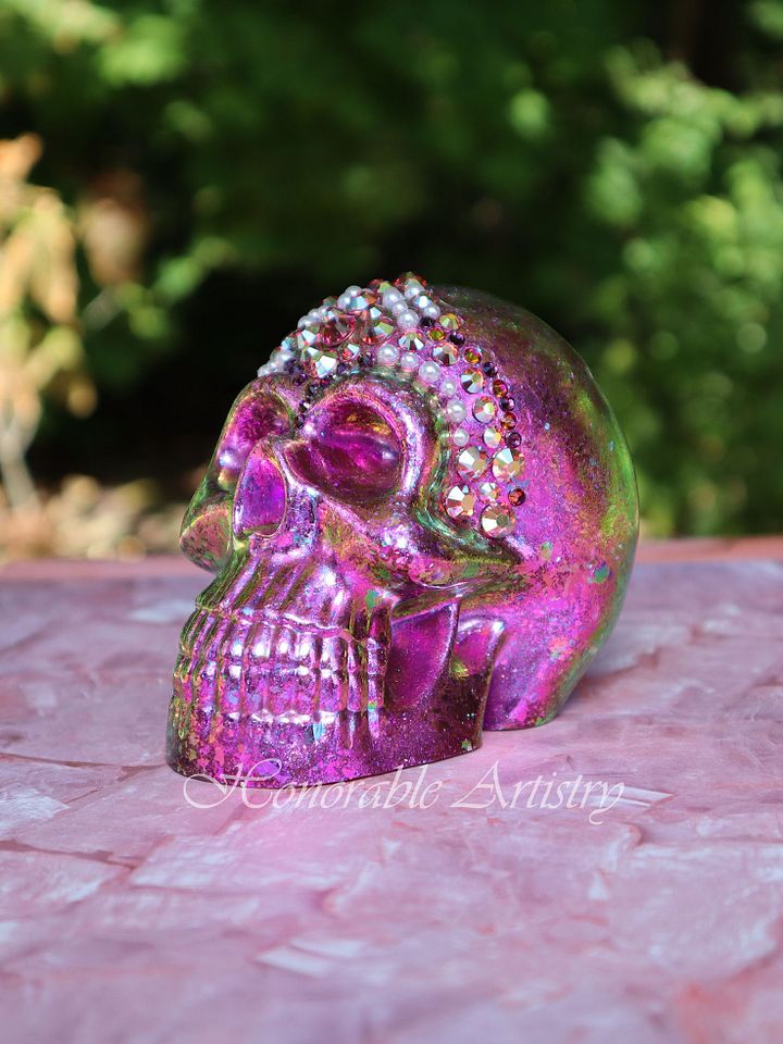 Colorshift Pink-Green Rhinestone Resin Skull product image (2)