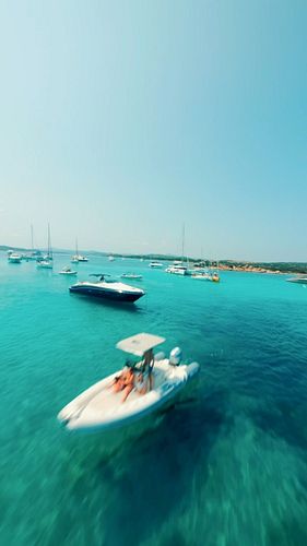 FPV above Sardegna 🇮🇹 waters✨

 #sardegna #italy #fpv #travel