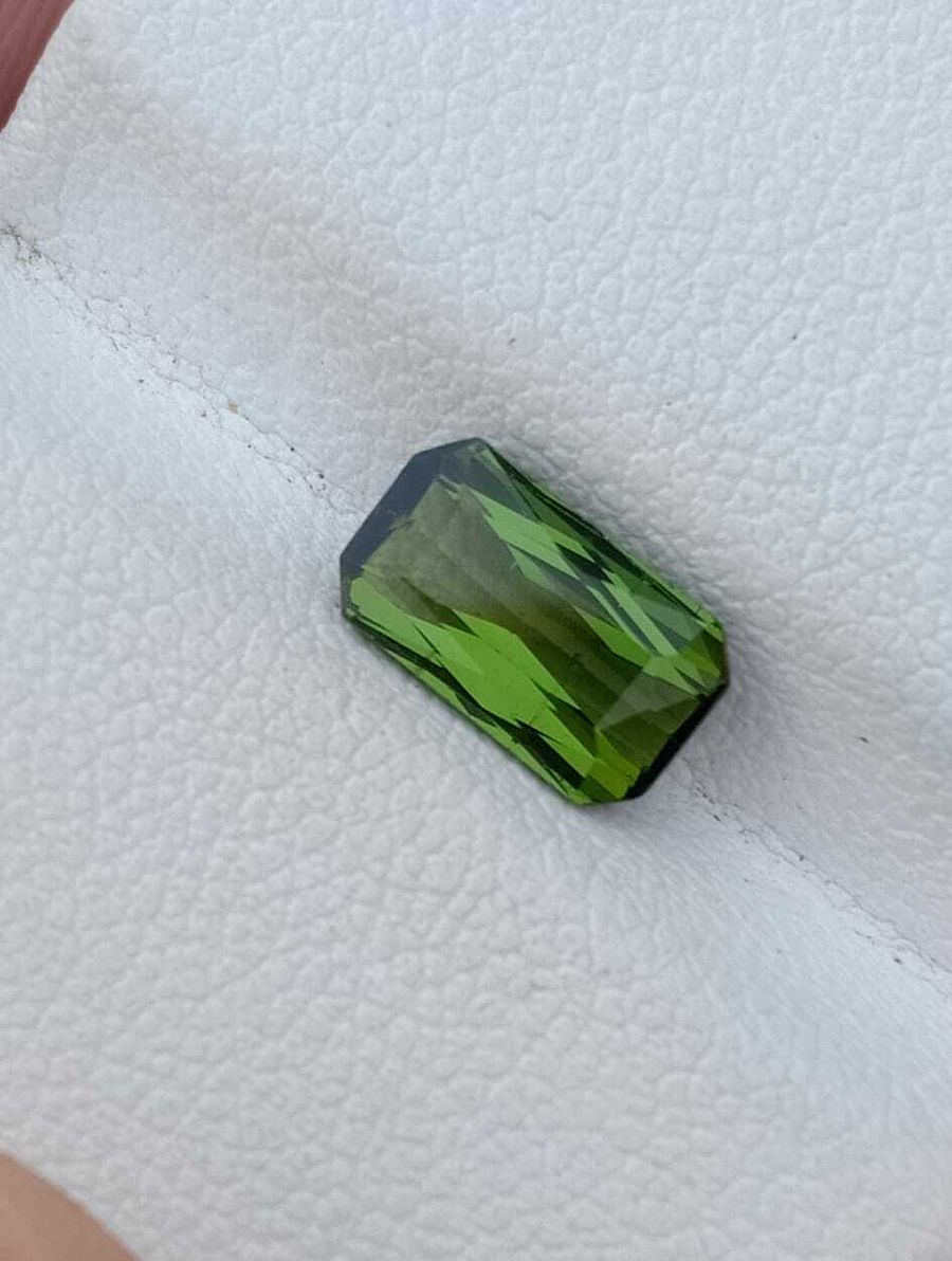TOURMALINE GEMSTONE YELLOW/GREEN COLOR SCISSORS CUT FROM AFGHANISTAN,1.85 CARAT product image (4)