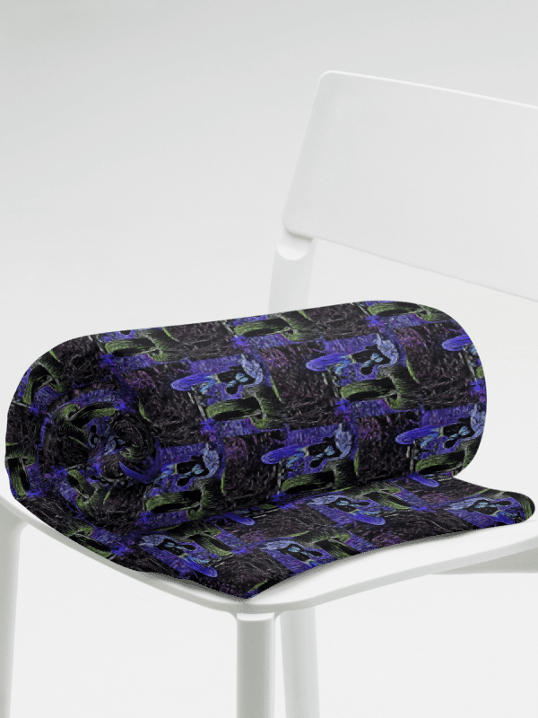 DREADFANG Throw Blanket product image (2)