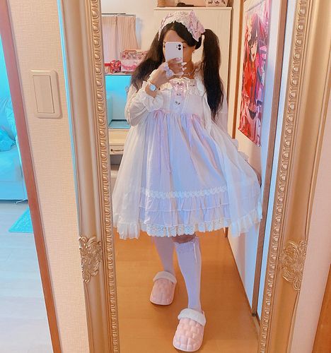 It’s been a while since I wore @babythessbofficial 💜 This lavender JSK felt appropriate for the nice spring day we had today ...