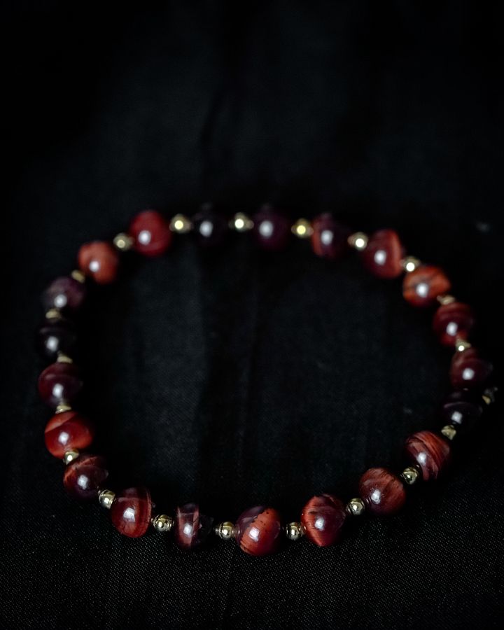 8.5" Red tiger's eye & Gold product image (2)