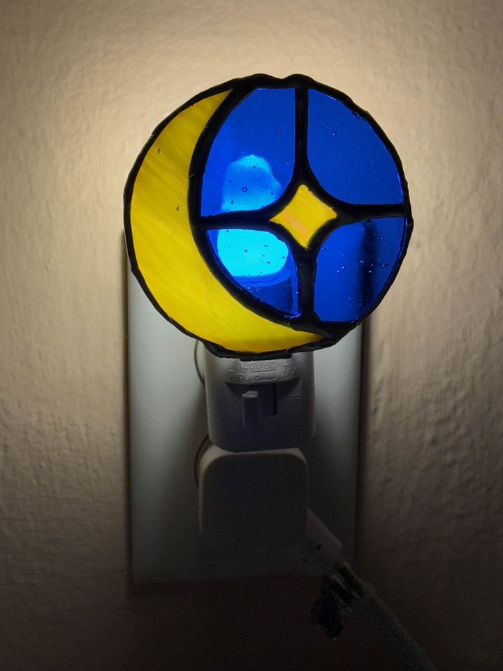 Moon and Star Night Light product image (1)