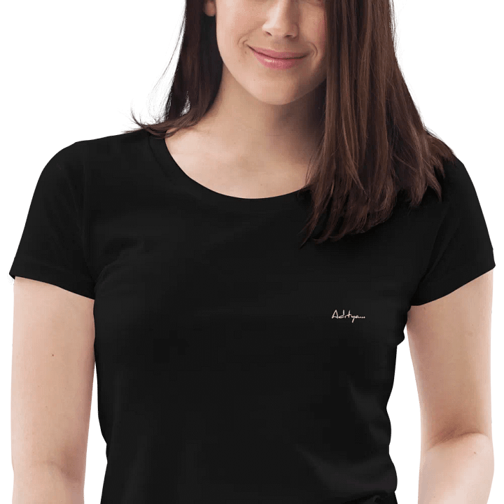 Signature/Embroidery hand work product image (1)
