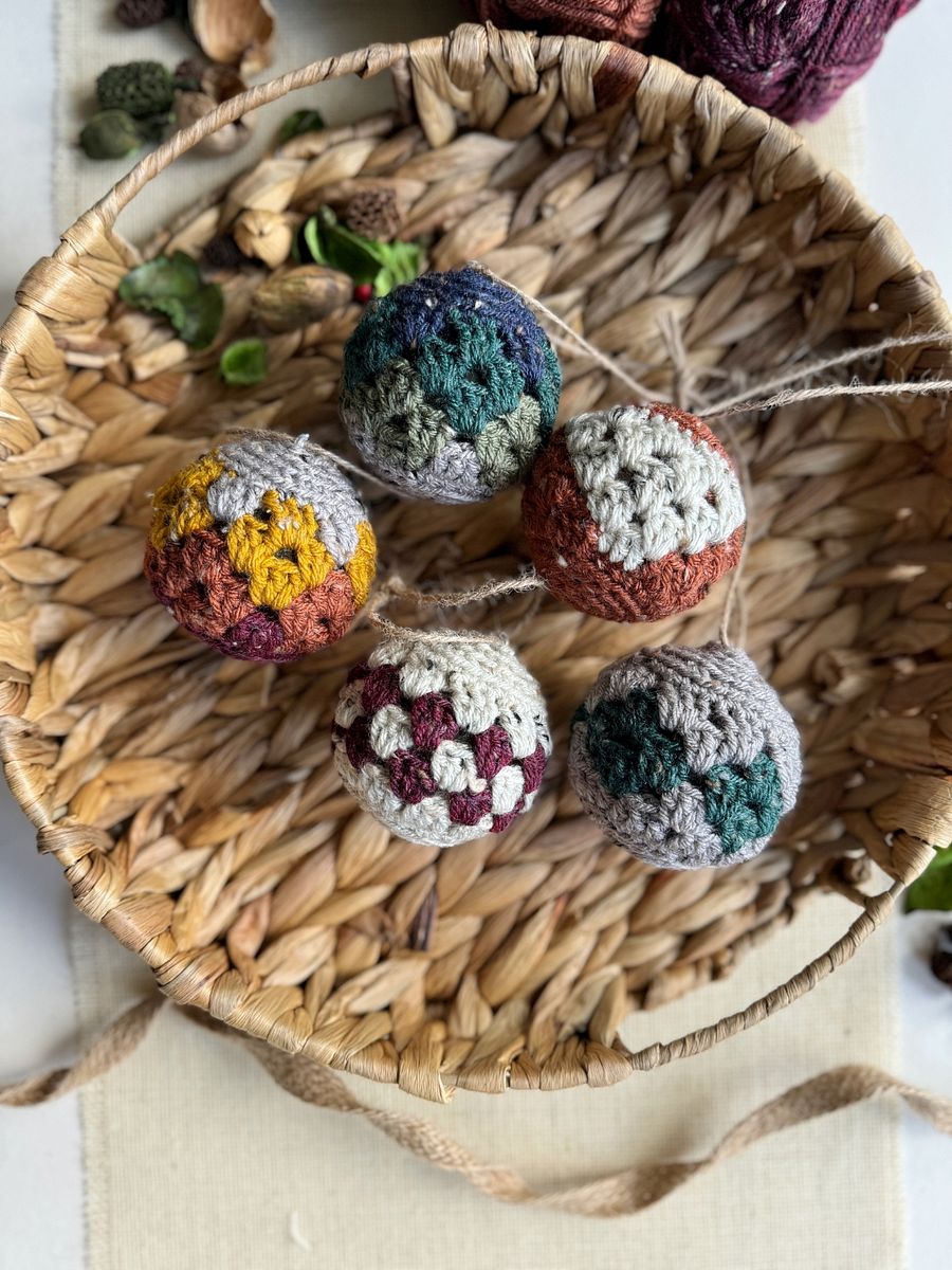Easy Crochet Bauble Pattern / Granny Stitch Bauble / Colourful Crochet Tree Decoration / Pdf Pattern product image (9)