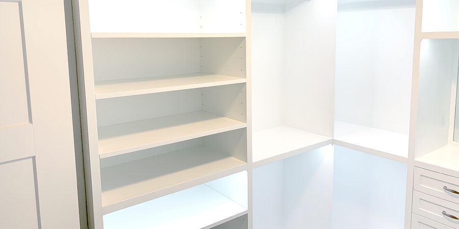 Walk In Master Closet - Woodworking Plans and 3D SketchUp Model product image (4)