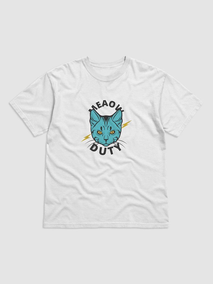 Fearless Feline Badge Graphic T-Shirt product image (1)